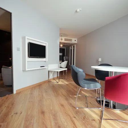 홀리데이 인 토이손 도르 디종