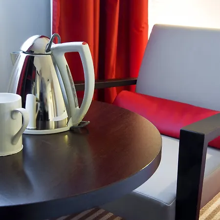 第戎托森多尔假日酒店 4*