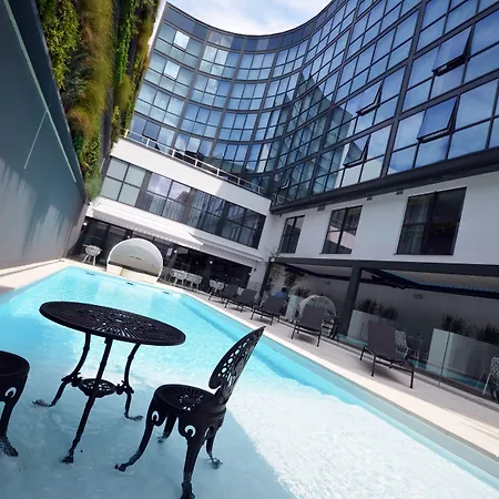 Hotel Toison D'or By Ihg 4*