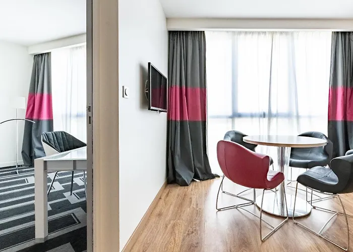 Toison D'or By Ihg 4*