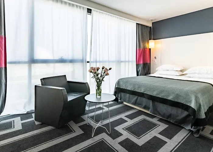 Toison D'or By Ihg Hotel