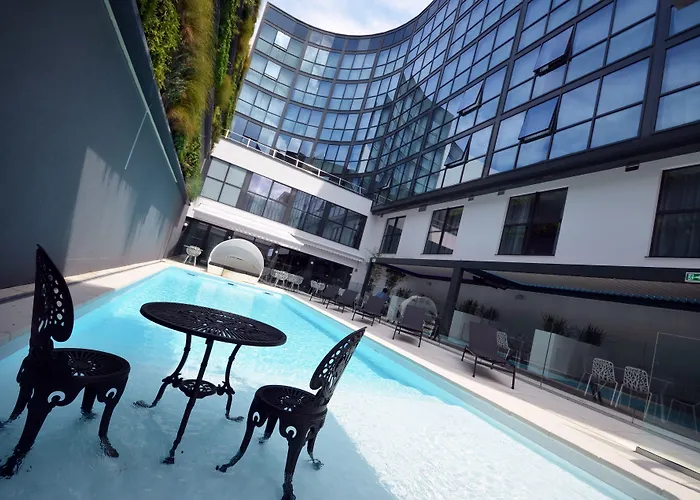 Hotel Toison D'or By Ihg 4*